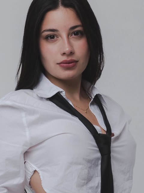 Retrato de estudio en blanco y negro